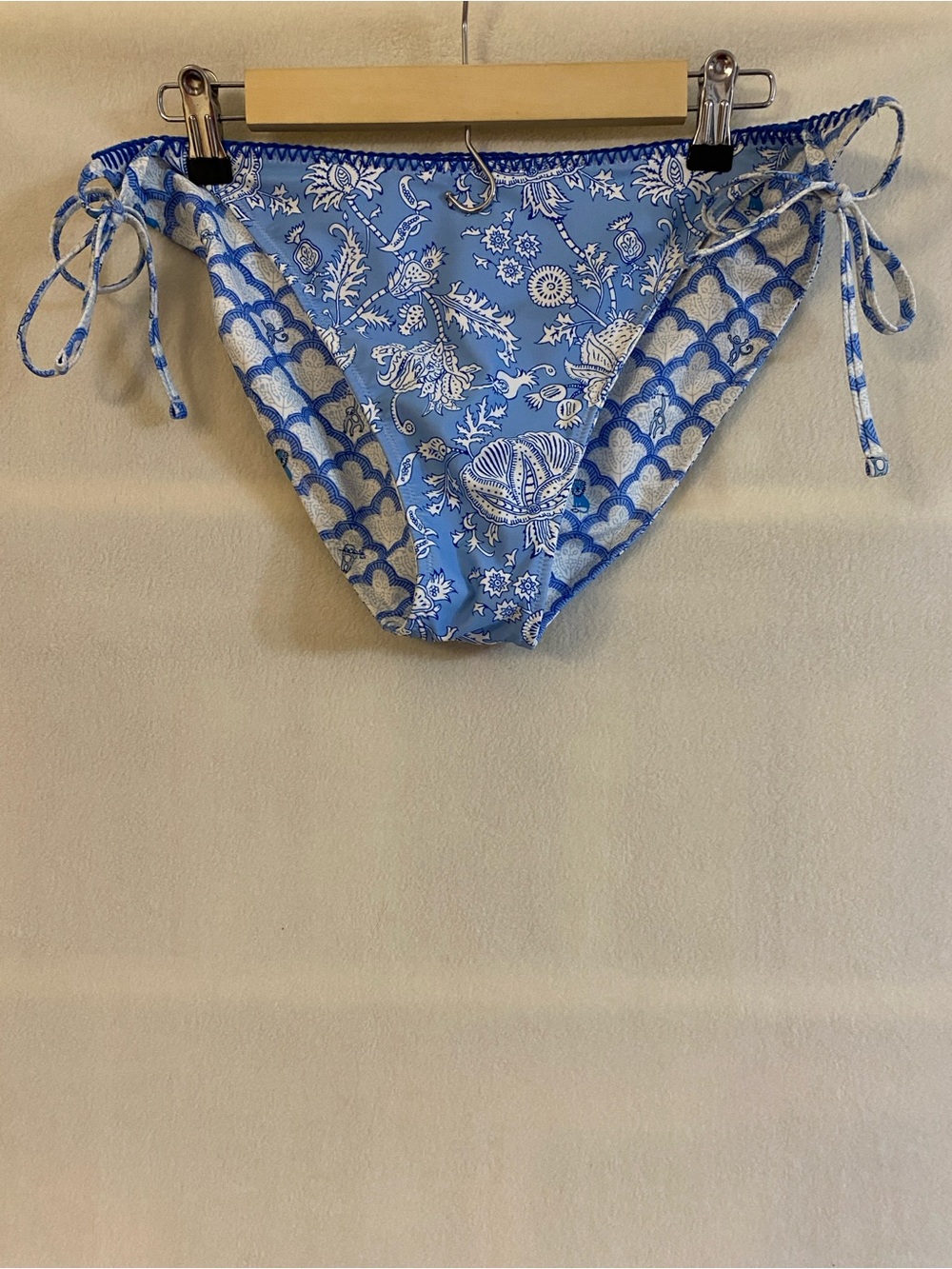 NWT Roller Rabbit x Target blue white vines reversible bikini bottoms